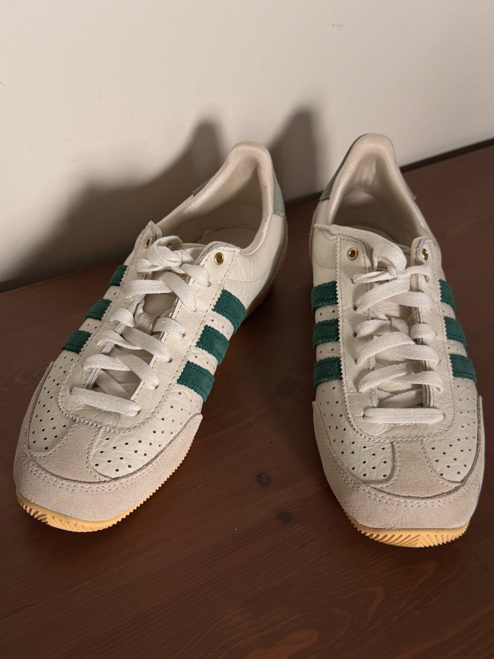 Adidas Originals Japan Sneakers Off White Green Women’s 7.5 JI2663